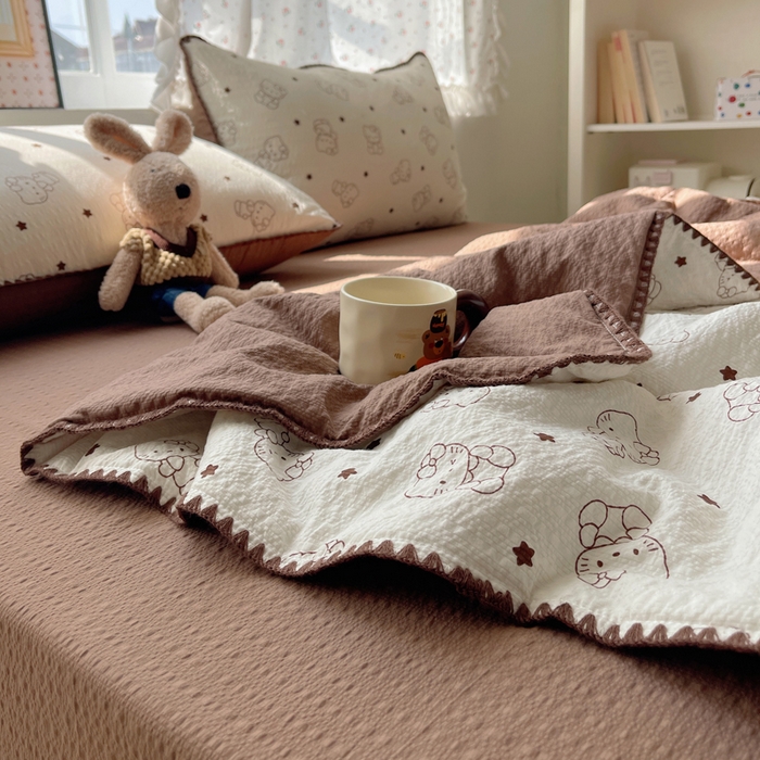 91家纺网 家纺一手货源 找家纺 梵希雅 2026新款三角针泡芙纱夏被四件套-实拍图 描线猫