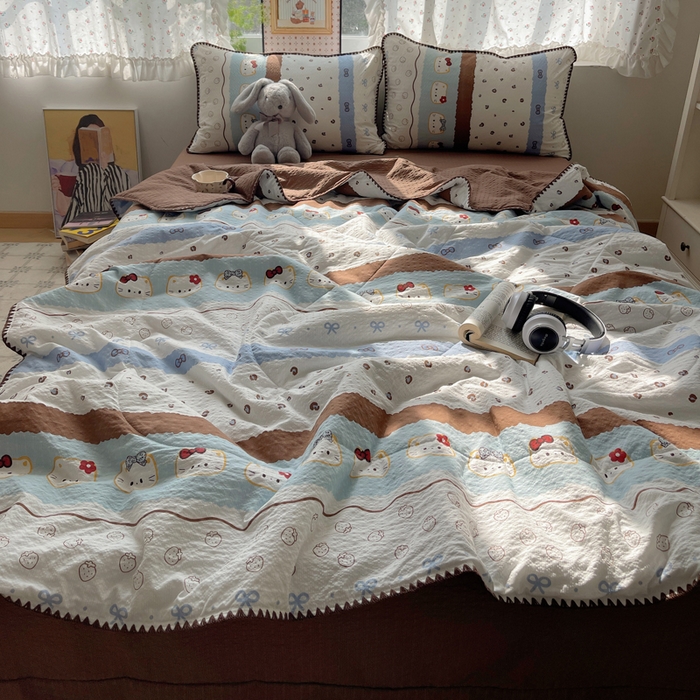 91家纺网 家纺一手货源 找家纺 梵希雅 2026新款三角针泡芙纱夏被四件套-实拍图 可可小猫条