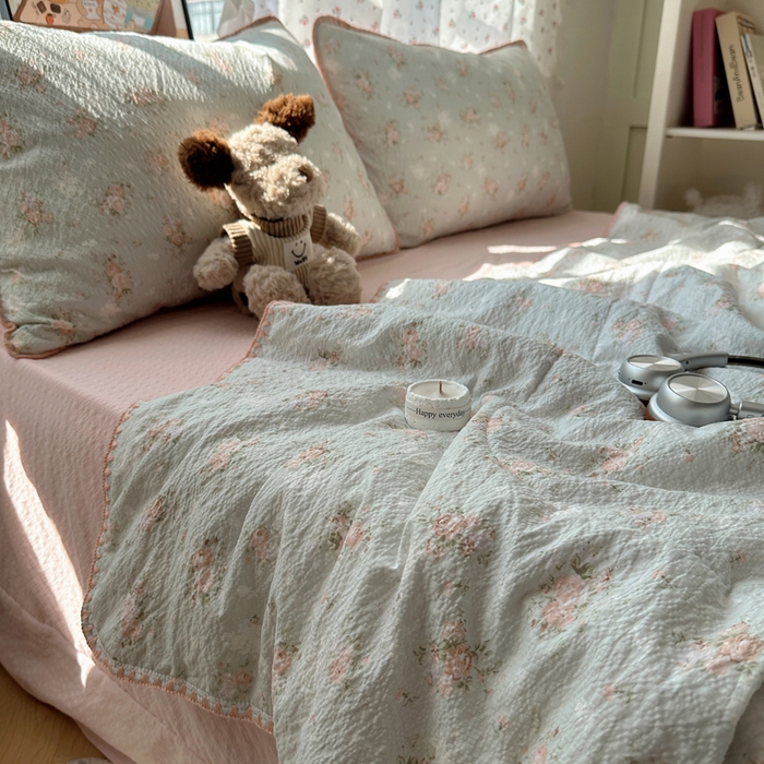 91家纺网 家纺一手货源 找家纺 梵希雅 2026新款三角针泡芙纱夏被四件套-实拍图 柔诗意