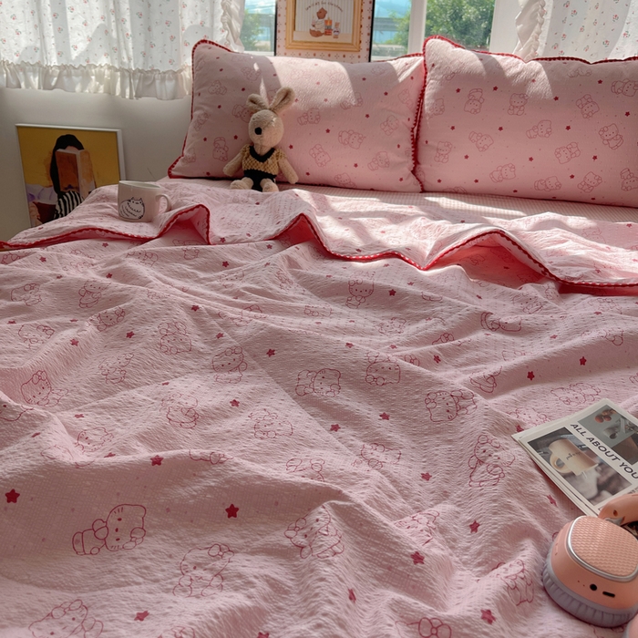 91家纺网 家纺一手货源 找家纺 梵希雅 2026新款三角针泡芙纱夏被四件套-实拍图 小猫粉