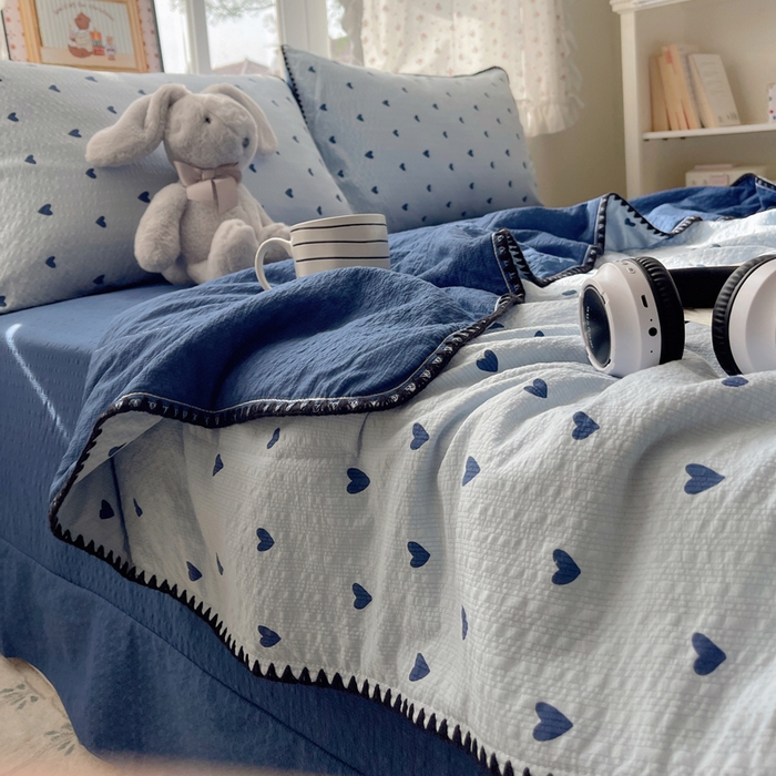 91家纺网 家纺一手货源 找家纺 梵希雅 2026新款三角针泡芙纱夏被四件套-实拍图 兰爱心