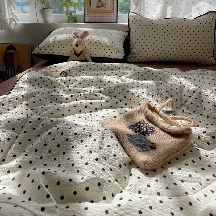 91家纺网 家纺一手货源 找家纺 梵希雅 2026新款三角针泡芙纱夏被四件套-实拍图 波点