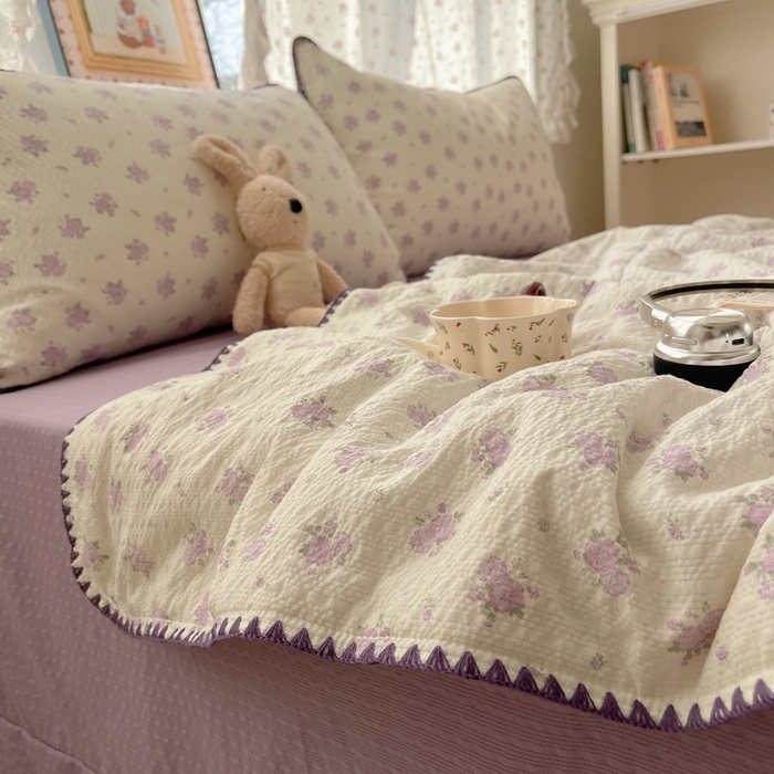 91家纺网 家纺一手货源 找家纺 梵希雅 2026新款三角针泡芙纱夏被四件套-实拍图 芊泥花束