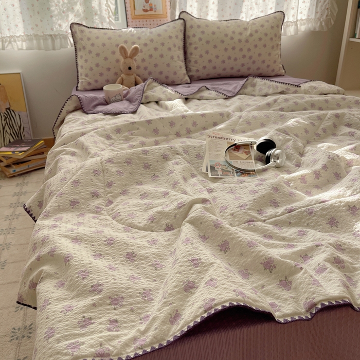 91家纺网 家纺一手货源 找家纺 梵希雅 2026新款三角针泡芙纱夏被四件套-实拍图 芊泥花束