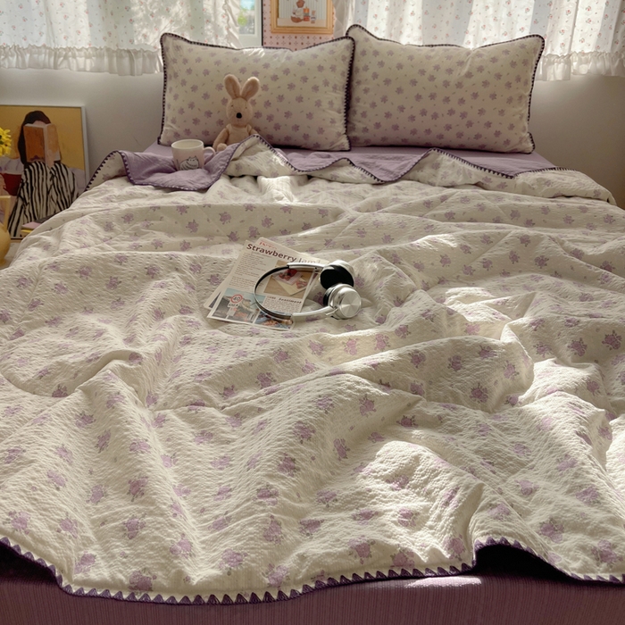 91家纺网 家纺一手货源 找家纺 梵希雅 2026新款三角针泡芙纱夏被四件套-实拍图 芊泥花束