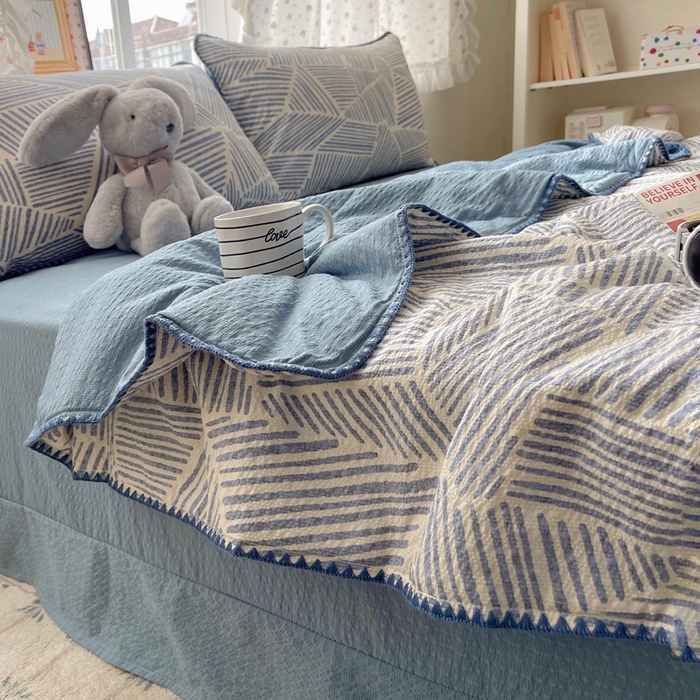 91家纺网 家纺一手货源 找家纺 梵希雅 2026新款三角针泡芙纱夏被四件套-实拍图 浅川纹