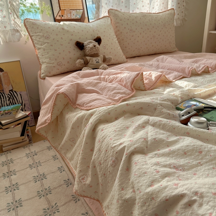 91家纺网 家纺一手货源 找家纺 梵希雅 2026新款三角针泡芙纱夏被四件套-实拍图 甜桃心