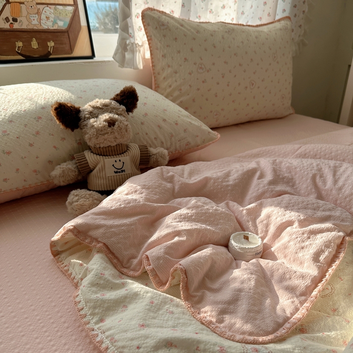 91家纺网 家纺一手货源 找家纺 梵希雅 2026新款三角针泡芙纱夏被四件套-实拍图 甜桃心