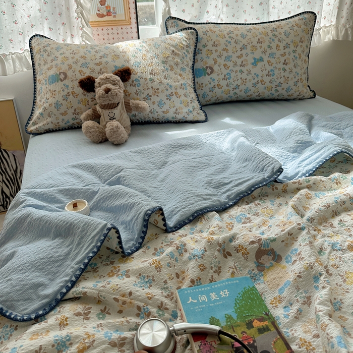 91家纺网 家纺一手货源 找家纺 梵希雅 2026新款三角针泡芙纱夏被四件套-实拍图 花镜人偶