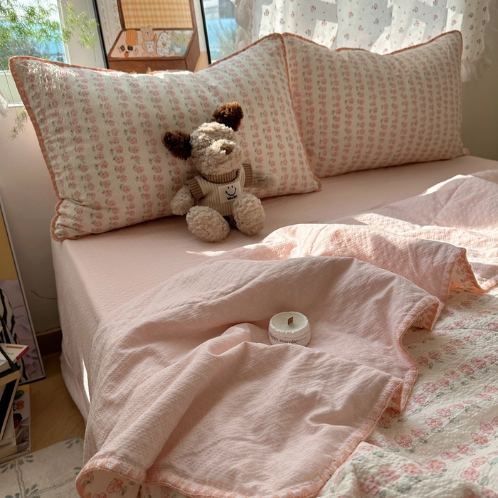 91家纺网 家纺一手货源 找家纺 梵希雅 2026新款三角针泡芙纱夏被四件套-实拍图 粉玫瑰