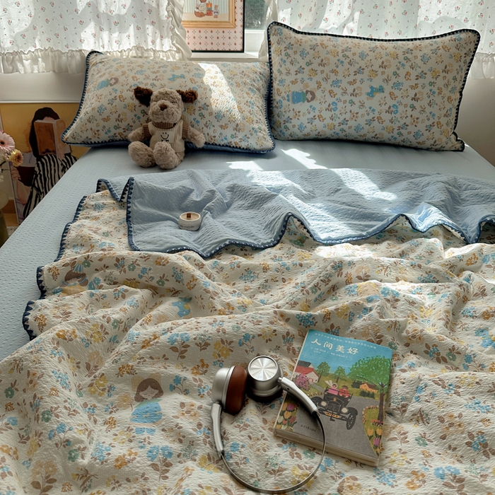 91家纺网 家纺一手货源 找家纺 梵希雅 2026新款三角针泡芙纱夏被四件套-实拍图 花镜人偶