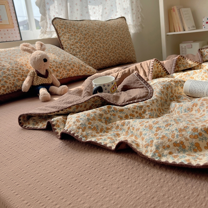 91家纺网 家纺一手货源 找家纺 梵希雅 2026新款三角针泡芙纱夏被四件套-实拍图 暖橘枝