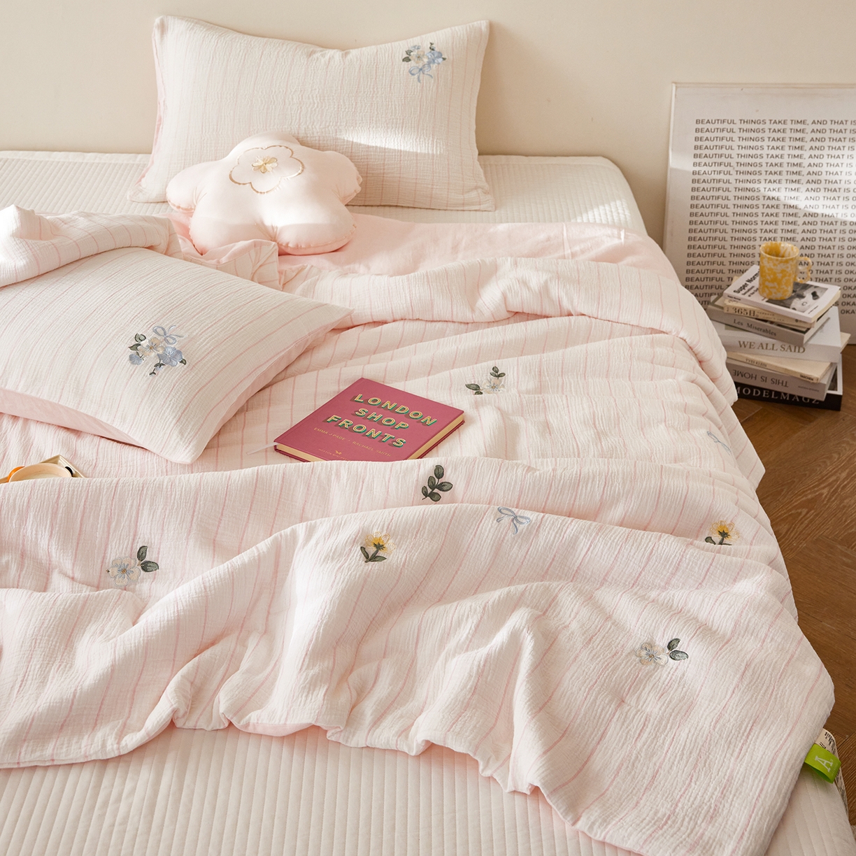 91家纺网 家纺一手货源 找家纺 沐珩家纺 2026新款40s双层皱皱纱绣花夏被泡芙纱系列 皱皱纱-粉条小花