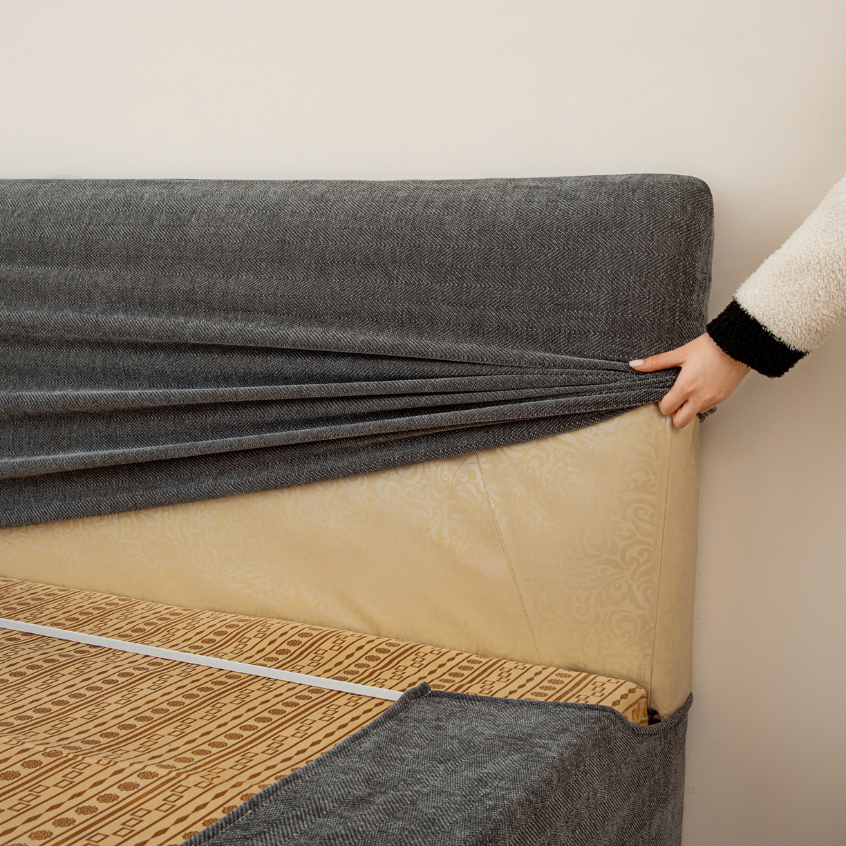 91家纺网 家纺一手货源 找家纺 沐沐家纺 2026新款南笙床头罩+床裙罩 深灰