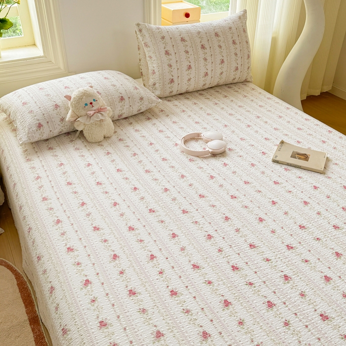 91家纺网 家纺一手货源 找家纺 梵朴 2026新款A类泡芙纱云感邹邹纱双层纱单床单 春日花语