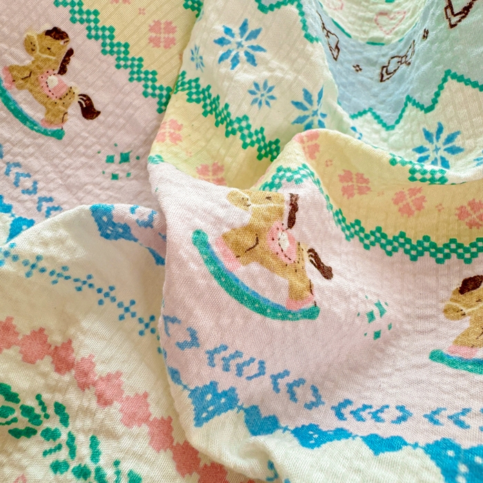 91家纺网 家纺一手货源 找家纺 梵朴 2026新款A类泡芙纱云感邹邹纱双层纱单床单 费尔岛木马