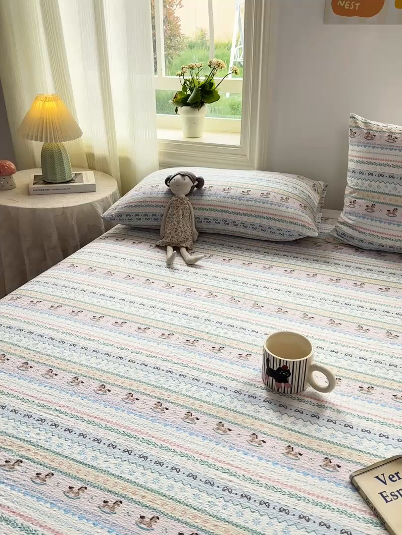 91家纺网 家纺一手货源 找家纺 梵朴 2026新款A类泡芙纱云感邹邹纱双层纱单床单 费尔岛木马