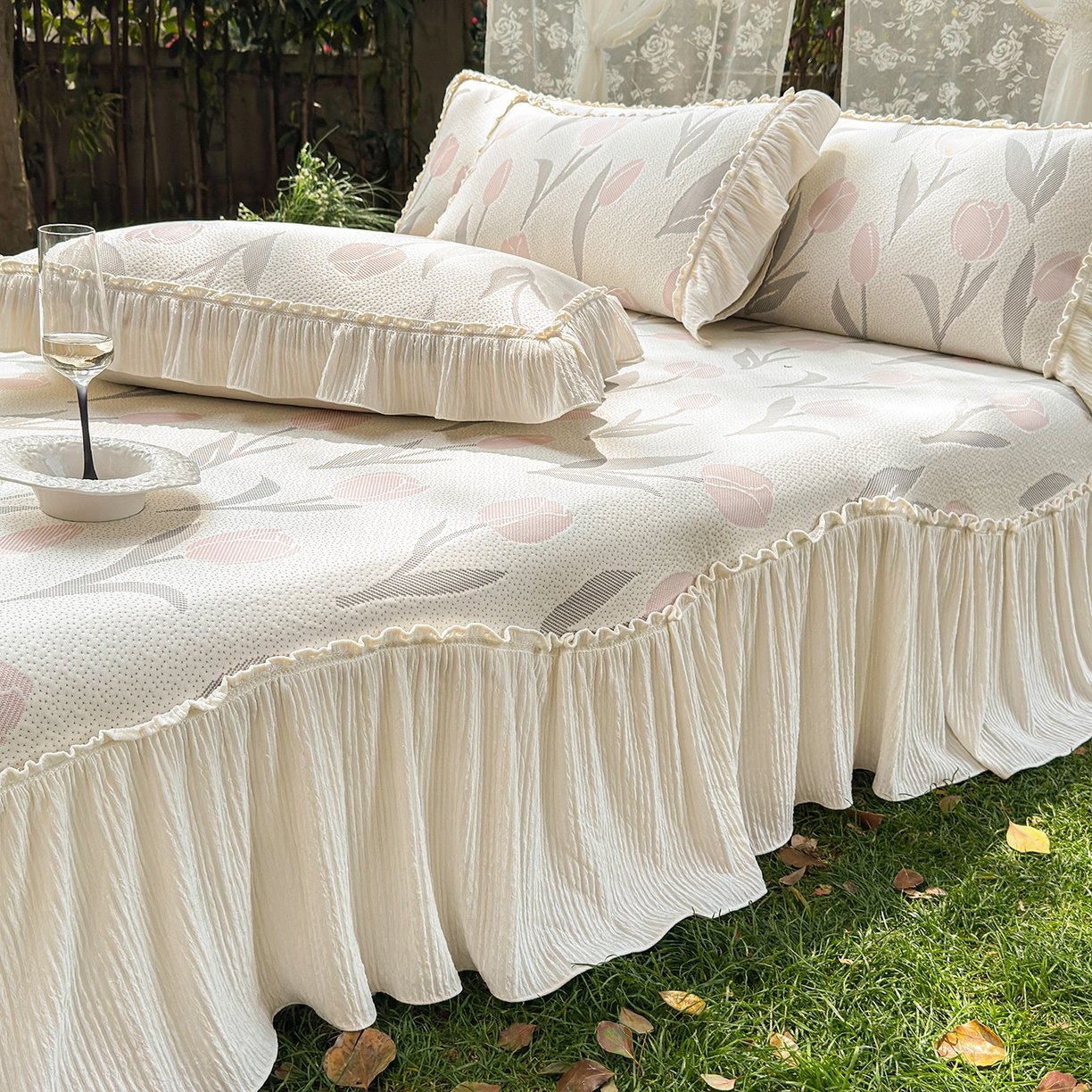 91家纺网 家纺一手货源 找家纺 乐朵家居 2026新款 奶芙 郁金香 弧度款 凉豆豆 凉席三件套-粉