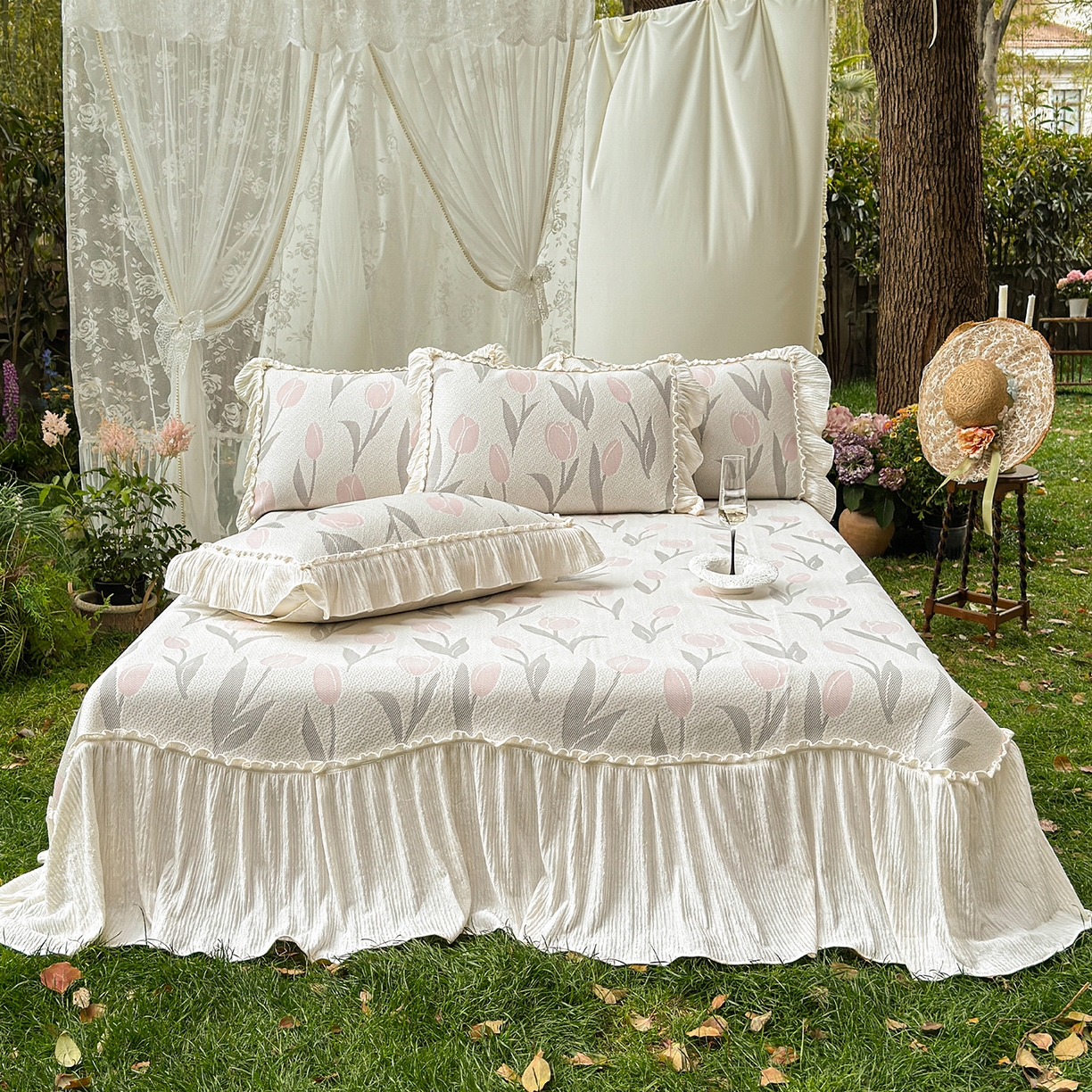 91家纺网 家纺一手货源 找家纺 乐朵家居 2026新款 奶芙 郁金香 弧度款 凉豆豆 凉席三件套-粉