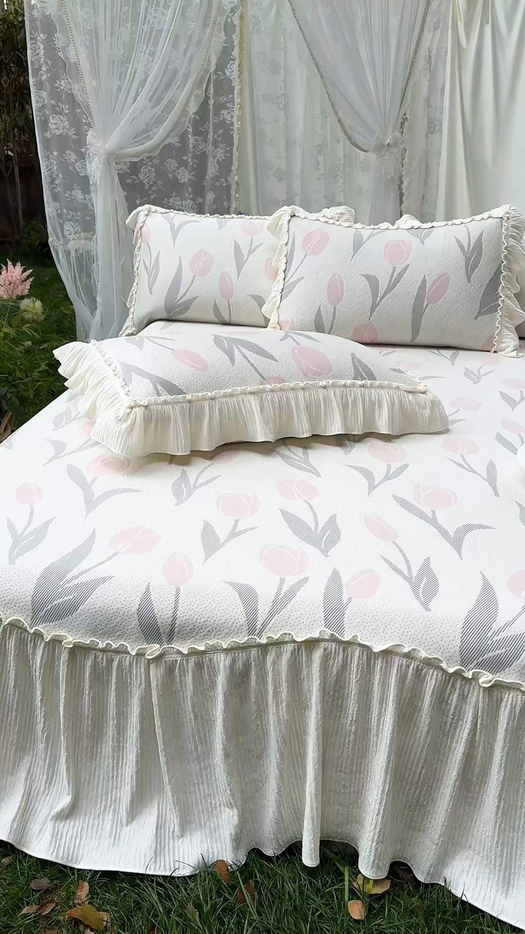 91家纺网 家纺一手货源 找家纺 （总）乐朵家居 2026新款 奶芙 郁金香 弧度款（加厚复合） 凉豆豆 凉席三件套