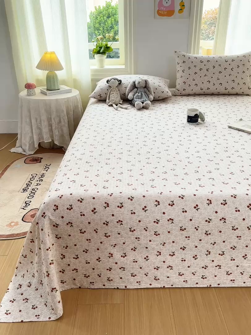 91家纺网 家纺一手货源 找家纺 梵朴 2026新款A类泡芙纱云感邹邹纱双层纱单床单 酒渍樱桃