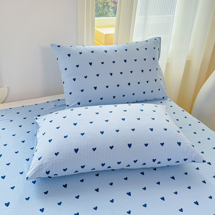 91家纺网 家纺一手货源 找家纺 梵朴 2026新款A类泡芙纱云感邹邹纱双层纱单床单 蓝调爱心