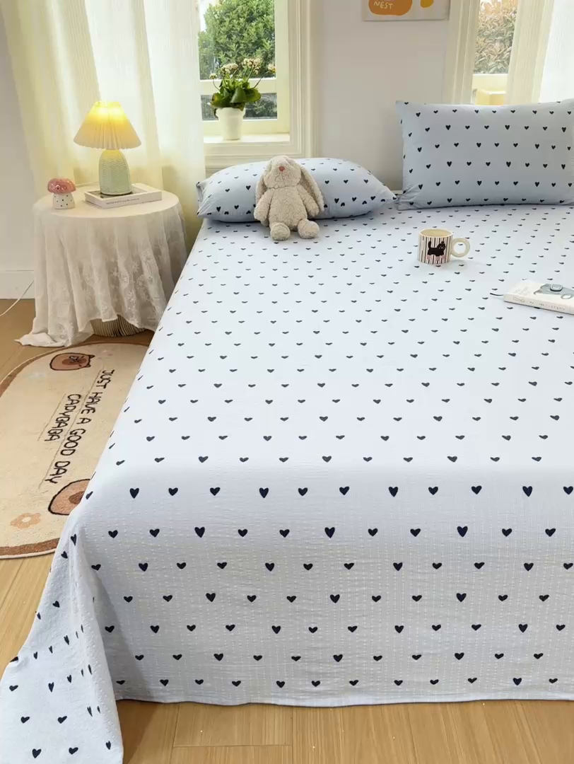 91家纺网 家纺一手货源 找家纺 梵朴 2026新款A类泡芙纱云感邹邹纱双层纱单床单 蓝调爱心