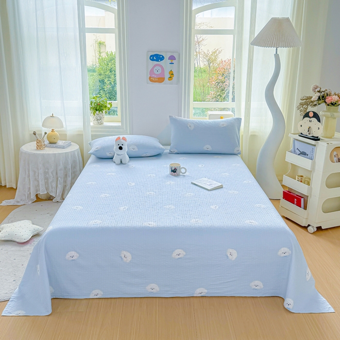 91家纺网 家纺一手货源 找家纺 梵朴 2026新款A类泡芙纱云感邹邹纱双层纱单床单 蓝色领结狗