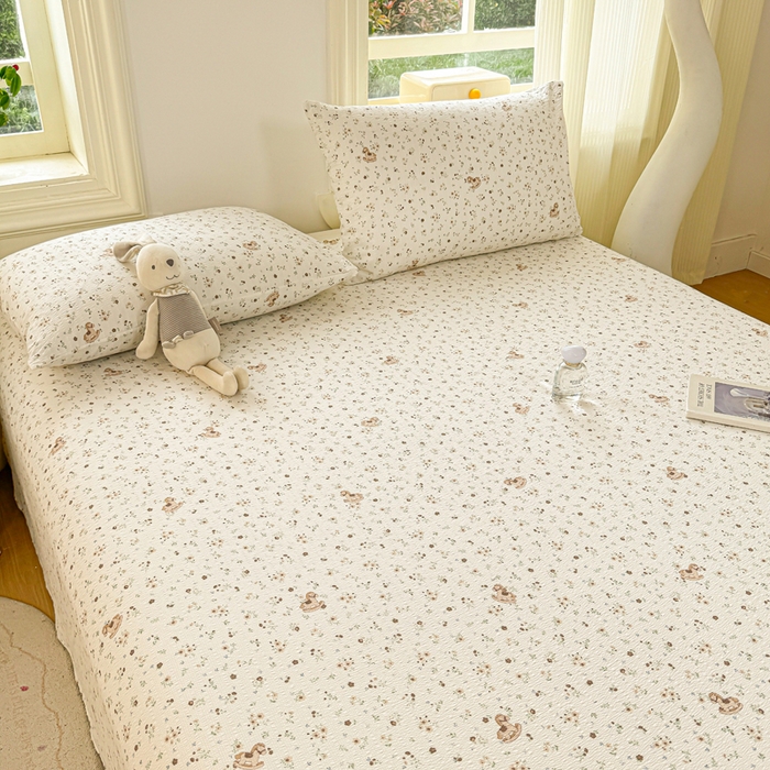 91家纺网 家纺一手货源 找家纺 梵朴 2026新款A类泡芙纱云感邹邹纱双层纱单床单 木马小花