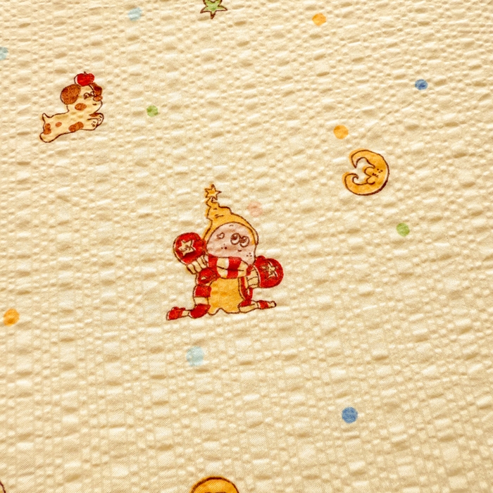 91家纺网 家纺一手货源 找家纺 梵朴 2026新款A类泡芙纱云感邹邹纱双层纱单床单 星星玩偶黄