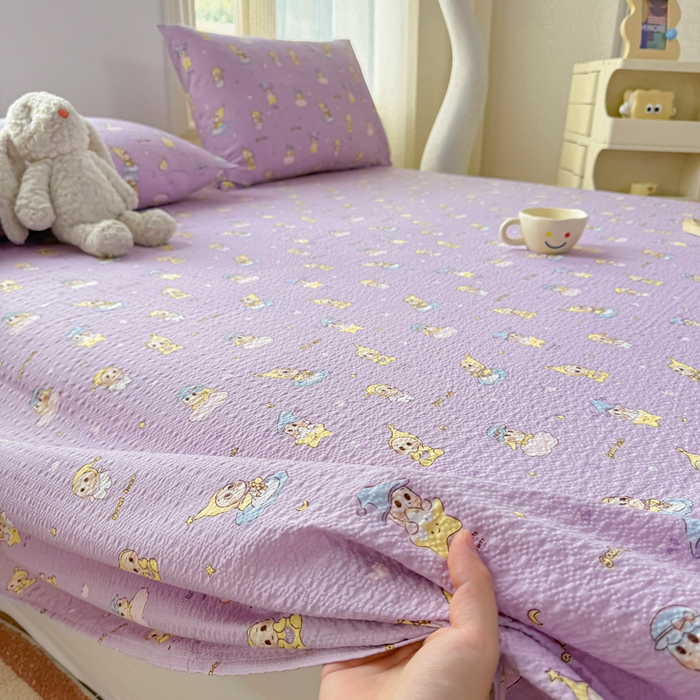 91家纺网 家纺一手货源 找家纺 梵朴 2026新款A类泡芙纱云感邹邹纱双层纱单床单 星星玩偶紫