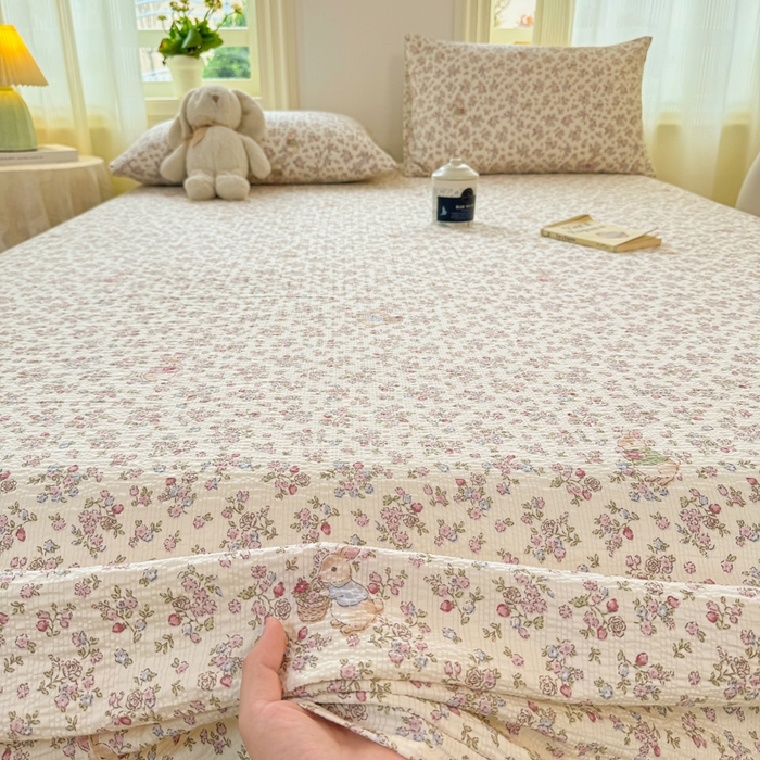 91家纺网 家纺一手货源 找家纺 梵朴 2026新款A类泡芙纱云感邹邹纱双层纱单床单 紫花兔