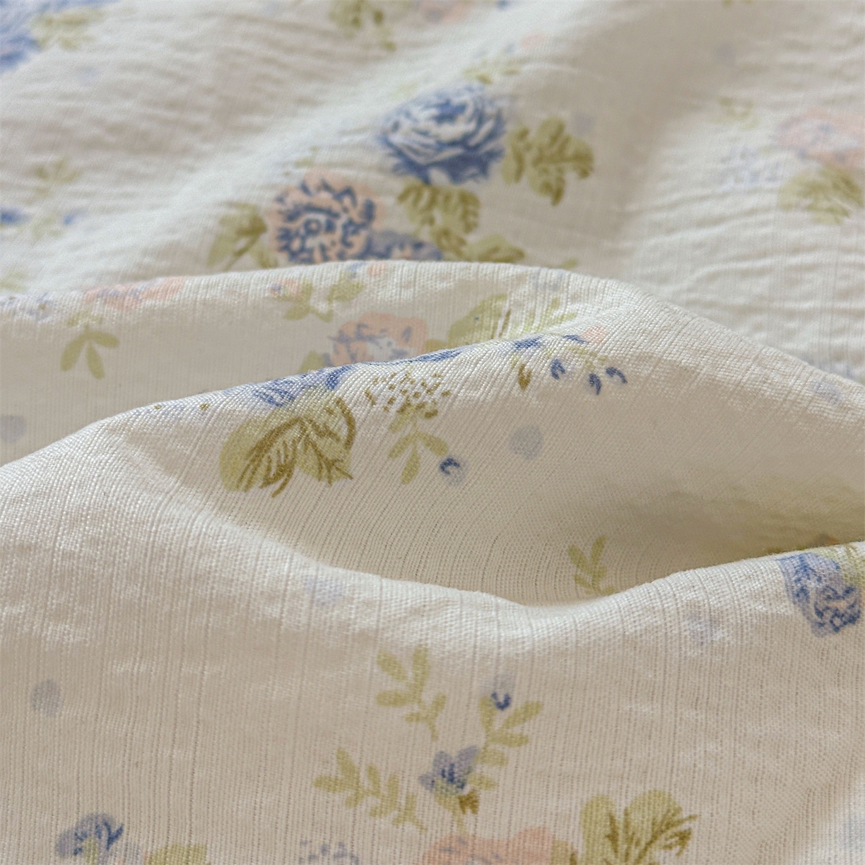 91家纺网 家纺一手货源 找家纺 名兮家居 2026新款儿童A类皱皱纱夏被夏凉被空调被 兰香入梦