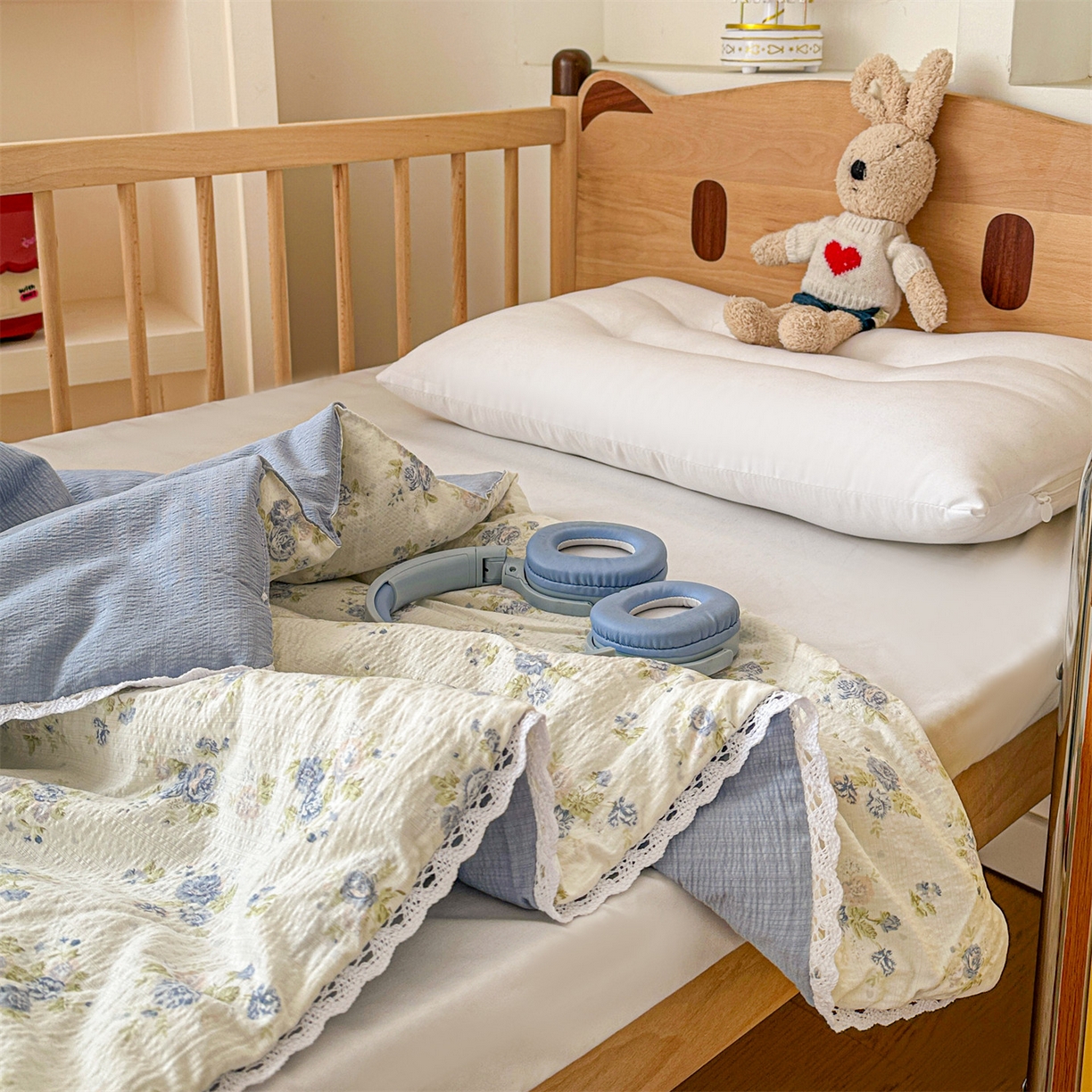 91家纺网 家纺一手货源 找家纺 名兮家居 2026新款儿童A类皱皱纱夏被夏凉被空调被 兰香入梦