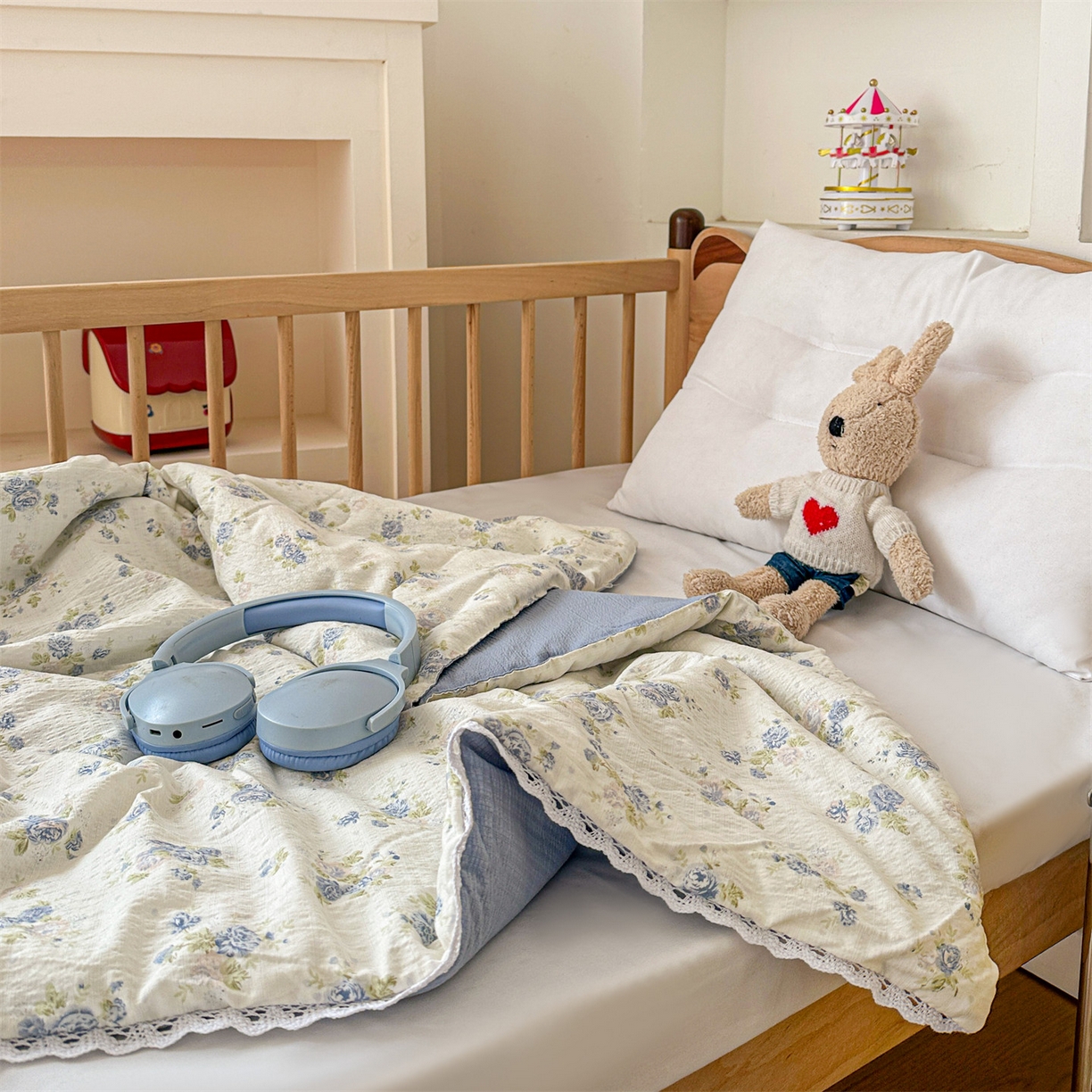 91家纺网 家纺一手货源 找家纺 名兮家居 2026新款儿童A类皱皱纱夏被夏凉被空调被 兰香入梦