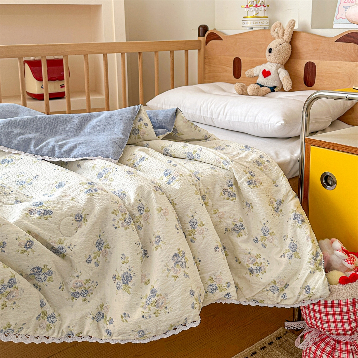 91家纺网 家纺一手货源 找家纺 名兮家居 2026新款儿童A类皱皱纱夏被夏凉被空调被 兰香入梦