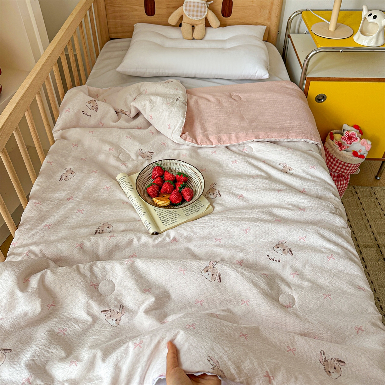 91家纺网 家纺一手货源 找家纺 名兮家居 2026新款儿童A类皱皱纱夏被夏凉被空调被 粉色小兔