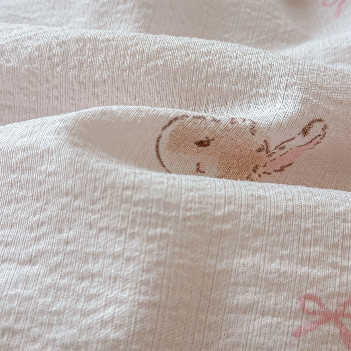 91家纺网 家纺一手货源 找家纺 名兮家居 2026新款儿童A类皱皱纱夏被夏凉被空调被 粉色小兔