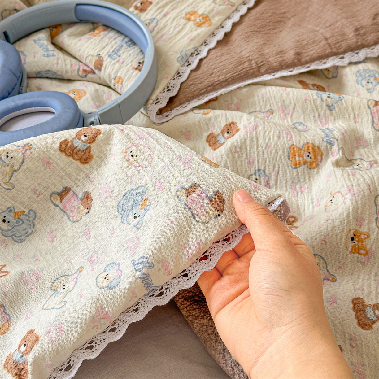 91家纺网 家纺一手货源 找家纺 名兮家居 2026新款儿童A类皱皱纱夏被夏凉被空调被 泡芙狗