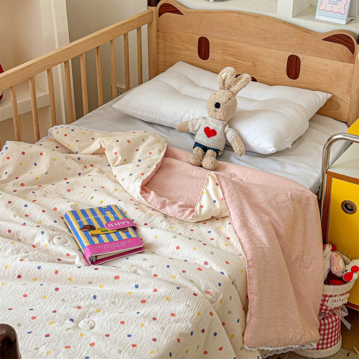 91家纺网 家纺一手货源 找家纺 名兮家居 2026新款儿童A类皱皱纱夏被夏凉被空调被 心动波点