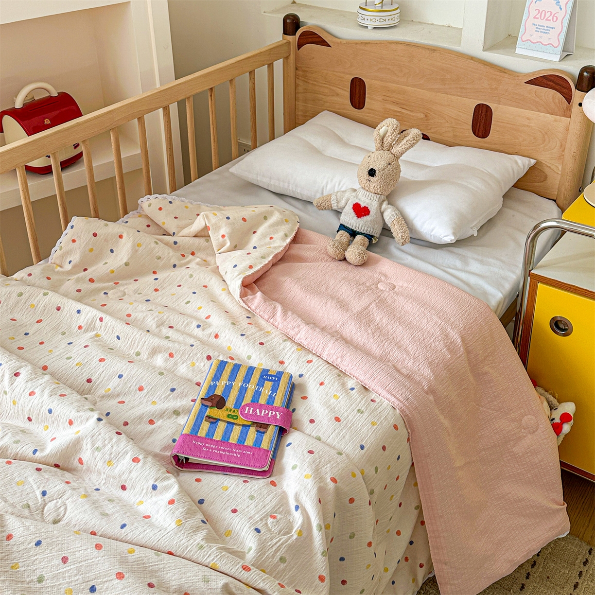 91家纺网 家纺一手货源 找家纺 名兮家居 2026新款儿童A类皱皱纱夏被夏凉被空调被 心动波点