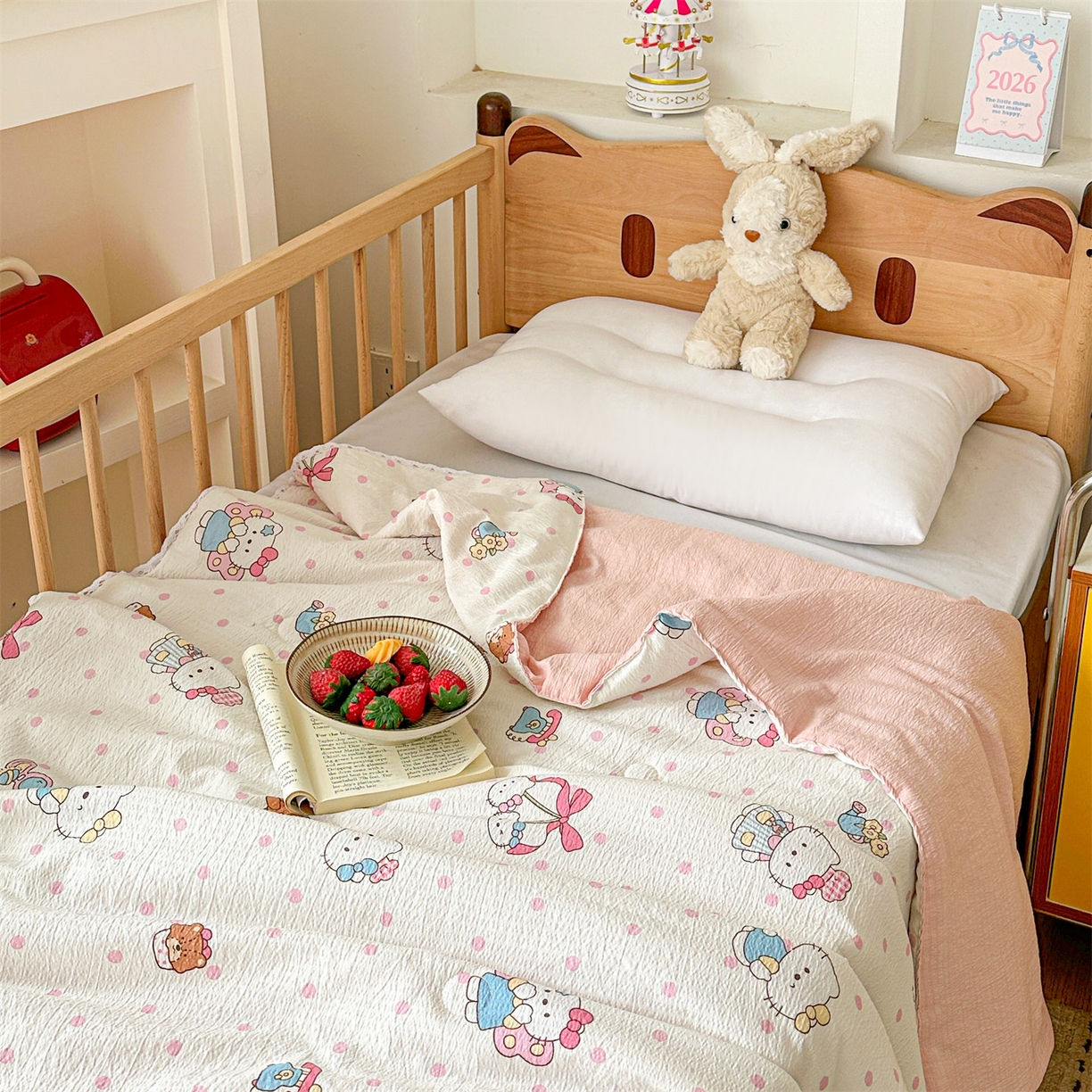 91家纺网 家纺一手货源 找家纺 名兮家居 2026新款儿童A类皱皱纱夏被夏凉被空调被 天使猫咪