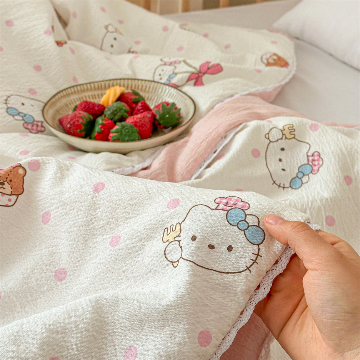 91家纺网 家纺一手货源 找家纺 名兮家居 2026新款儿童A类皱皱纱夏被夏凉被空调被 天使猫咪