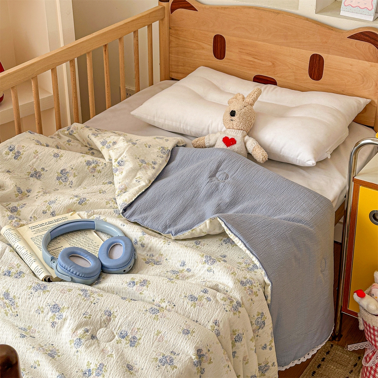 91家纺网 家纺一手货源 找家纺 名兮家居 2026新款儿童A类皱皱纱夏被夏凉被空调被 兰香入梦