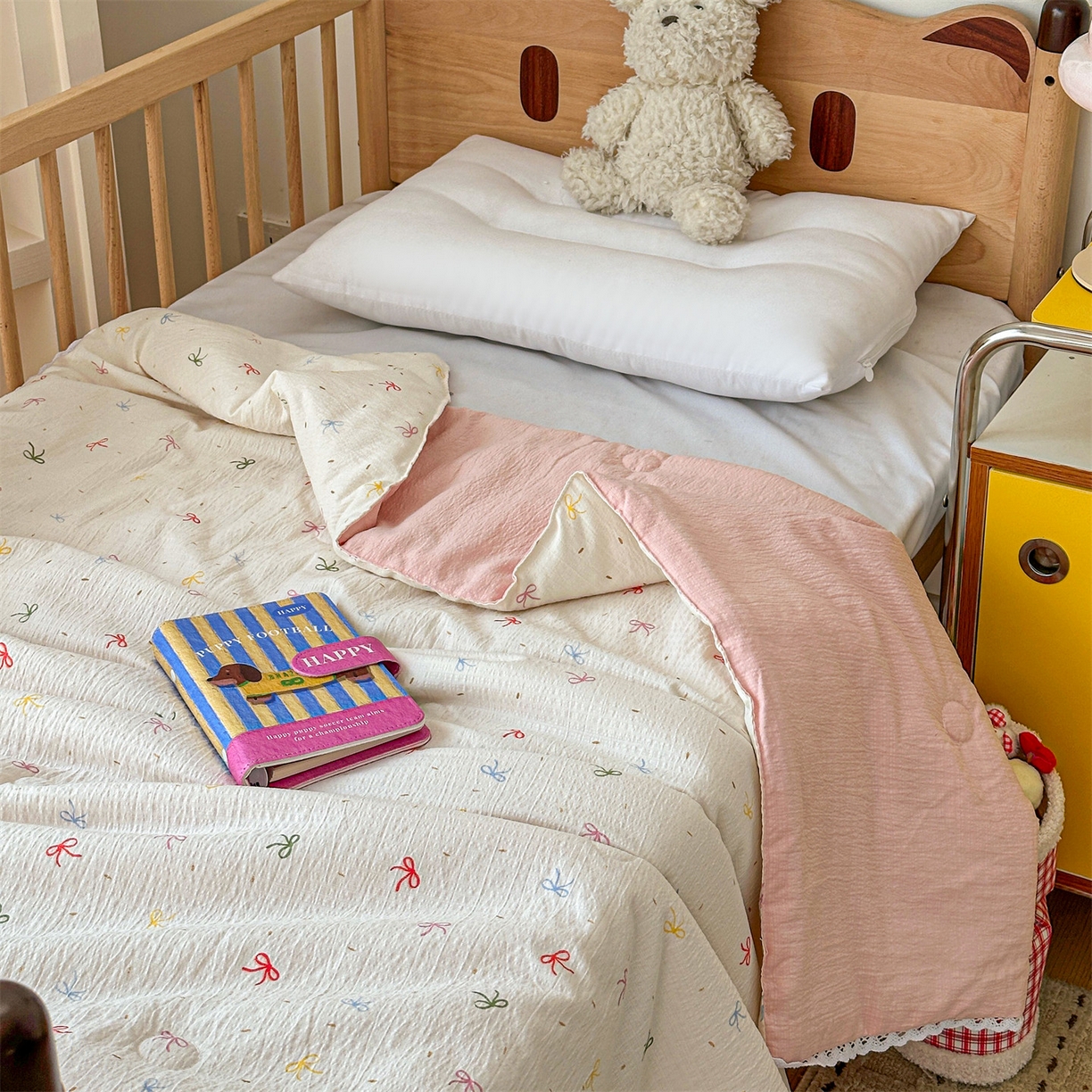 91家纺网 家纺一手货源 找家纺 名兮家居 2026新款儿童A类皱皱纱夏被夏凉被空调被 彩色蝴蝶结