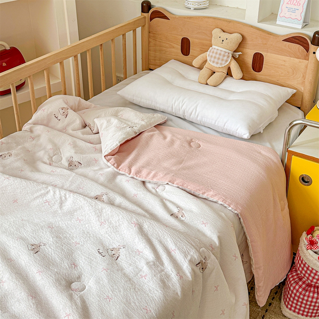 91家纺网 家纺一手货源 找家纺 名兮家居 2026新款儿童A类皱皱纱夏被夏凉被空调被 粉色小兔