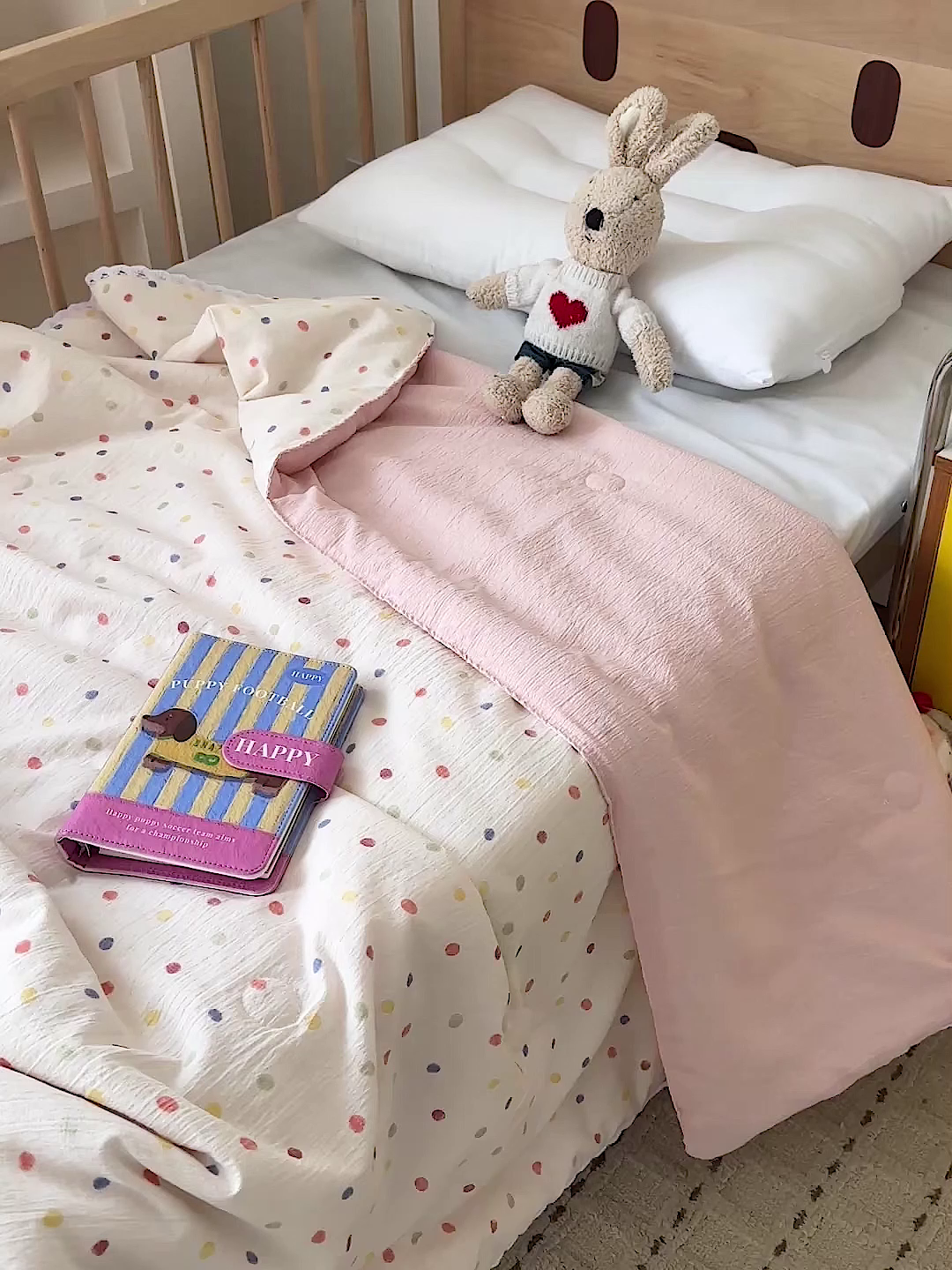 91家纺网 家纺一手货源 找家纺 名兮家居 2026新款儿童A类皱皱纱夏被夏凉被空调被 心动波点