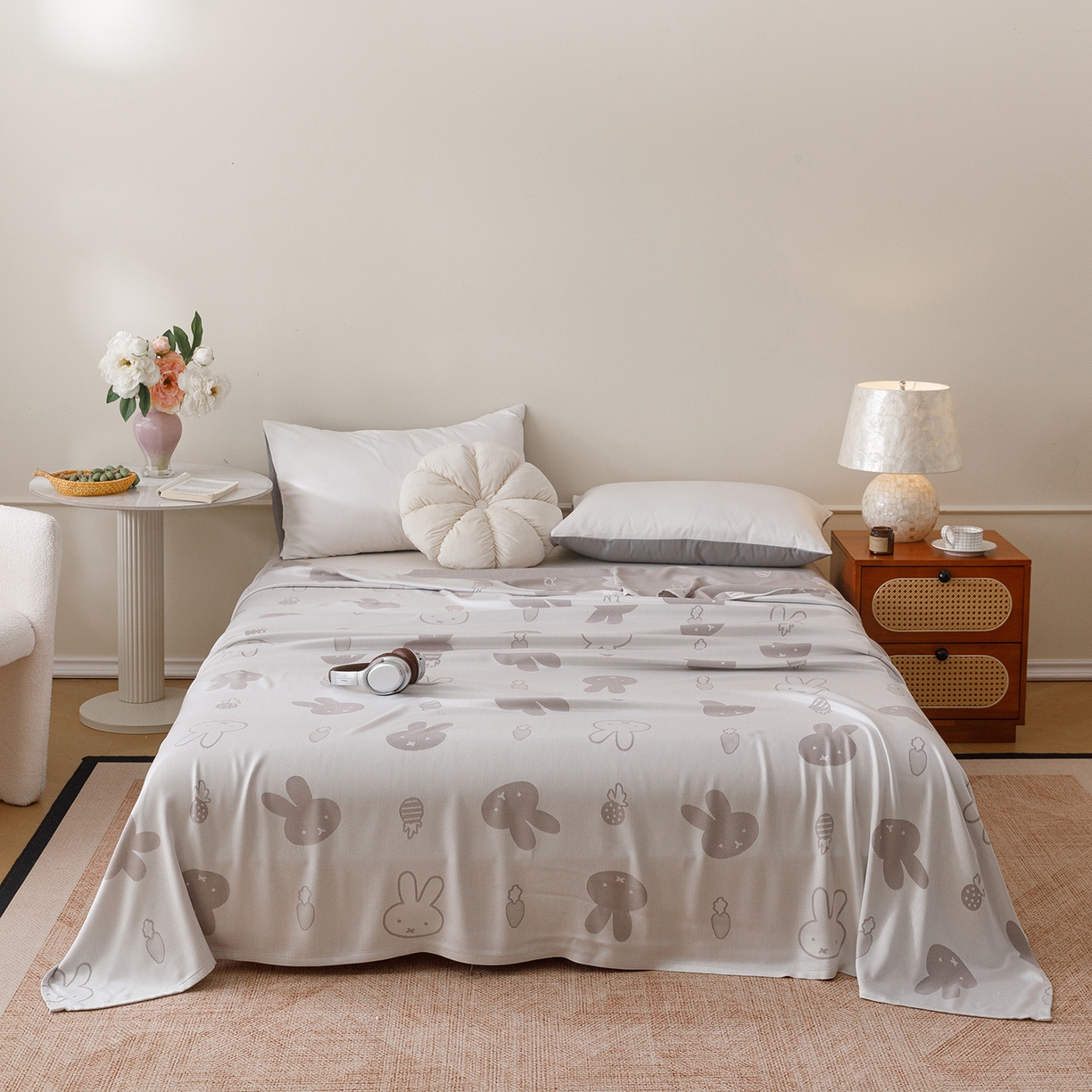 91家纺网 家纺一手货源 找家纺 悦然毛巾被 2026新款竹纤维冷感毯单层毛巾被夏被空调被斜纹提花叶子卡通 甜心兔银