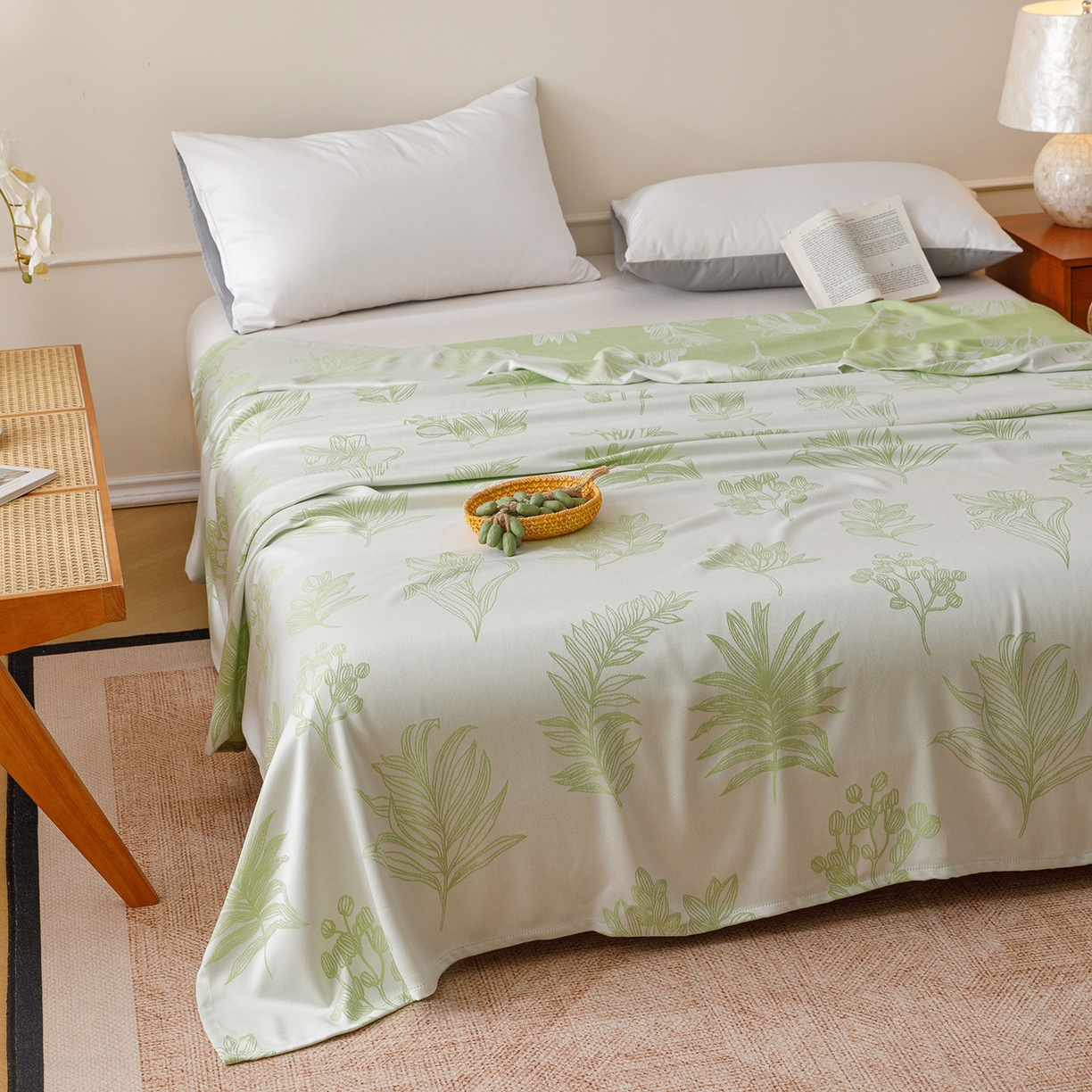 91家纺网 家纺一手货源 找家纺 悦然毛巾被 2026新款竹纤维冷感毯单层毛巾被夏被空调被斜纹提花叶子卡通 竹间花绿