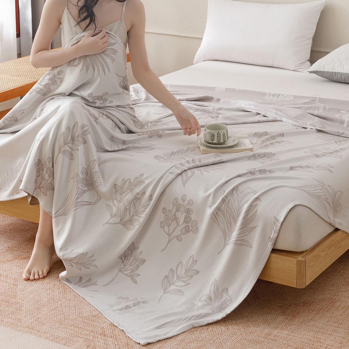 91家纺网 家纺一手货源 找家纺 悦然毛巾被 2026新款竹纤维冷感毯单层毛巾被夏被空调被斜纹提花叶子卡通 竹间花银